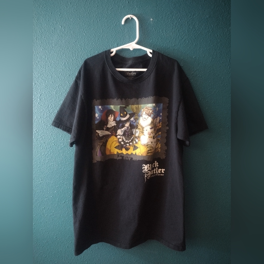 Hot Topic Black Butler Book of Circus Halloween Graphic T-Shirt